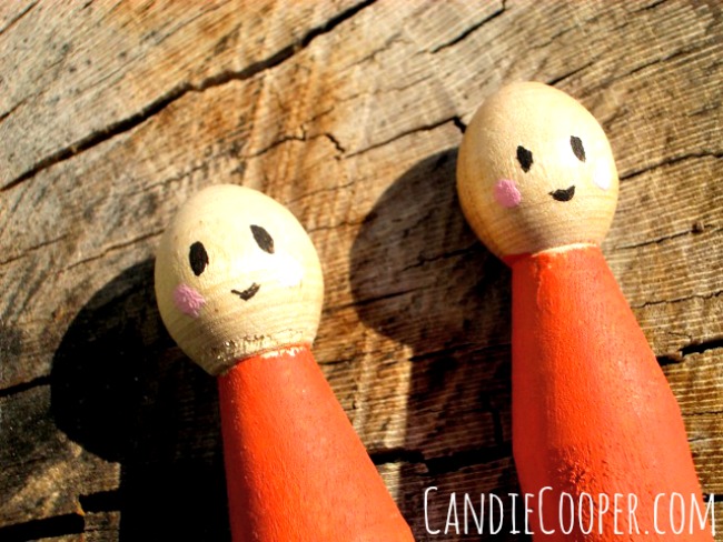 Easy painted faces on clothespin dolls