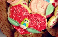 Decorating Valentine Cookies