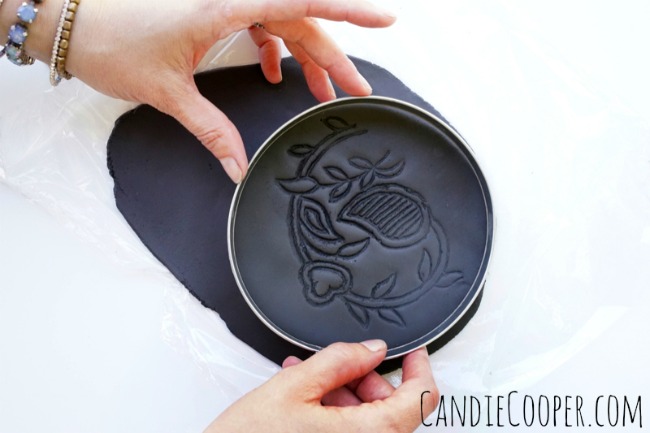Making bowls with ACTIVA PRODUCTS Boho Pottery with black Plus clay